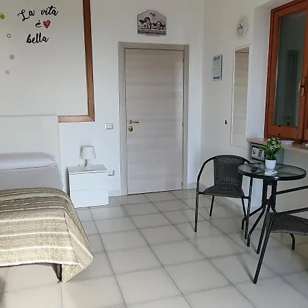 Pizzomunno E Cristalda