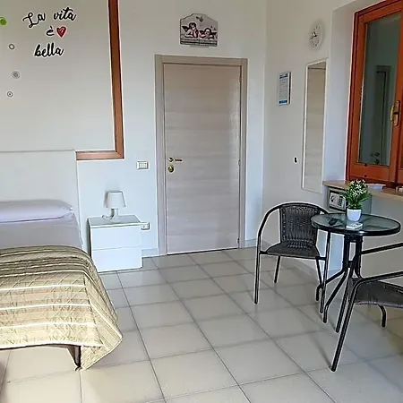 B&B Pizzomunno E Cristalda 4*