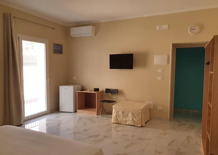 Alojamento de Acomodação e Pequeno-almoço Pizzomunno E Cristalda