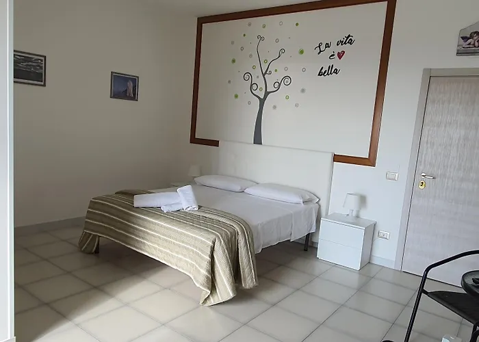 Pizzomunno E Cristalda Vieste