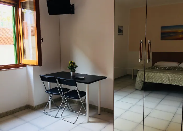 Pizzomunno E Cristalda Alojamento de Acomodação e Pequeno-almoço 4*